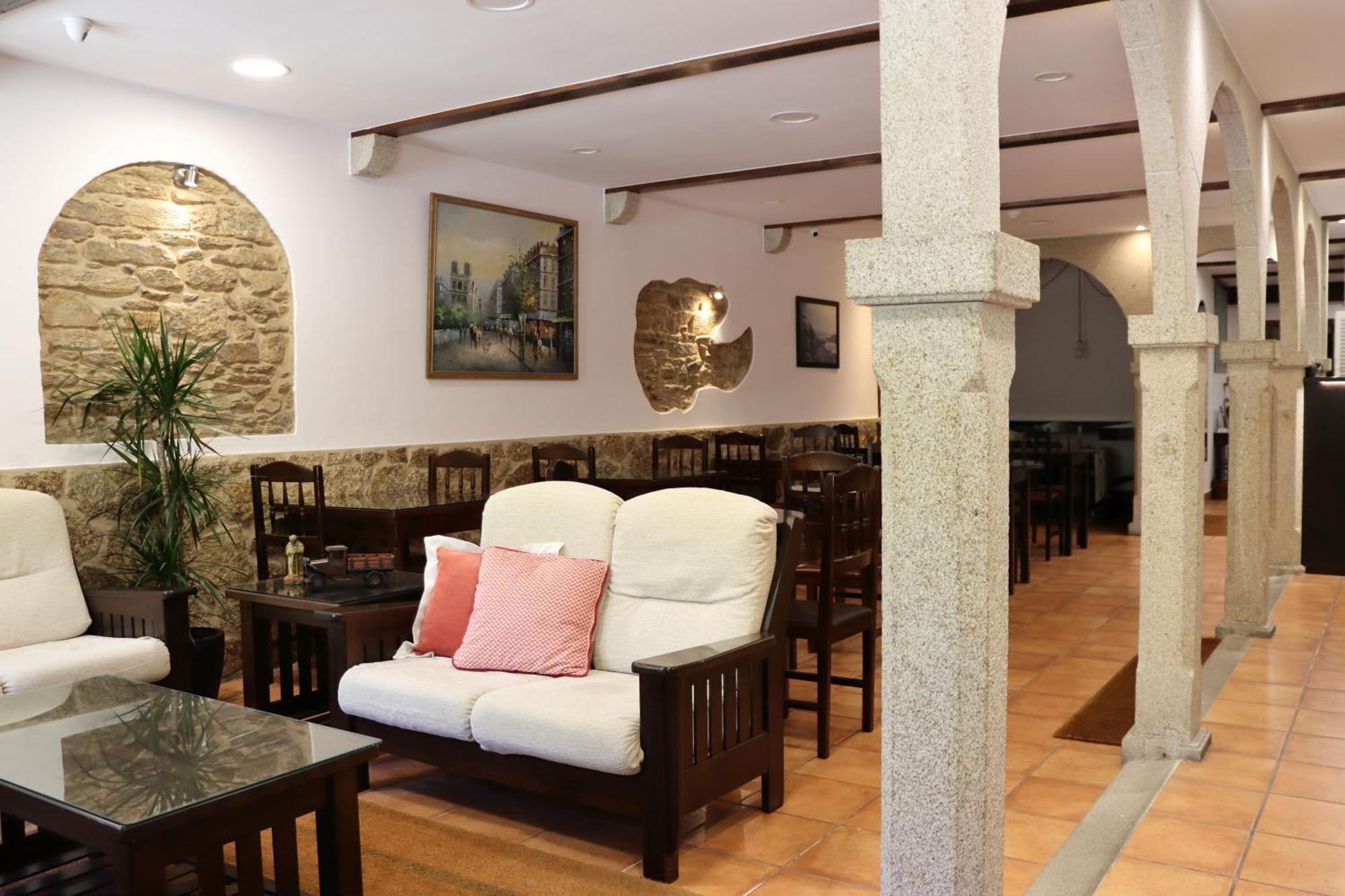 Hotel Pazos Alba ซานติอาโก เด กอมโปสเตลา ภายนอก รูปภาพ