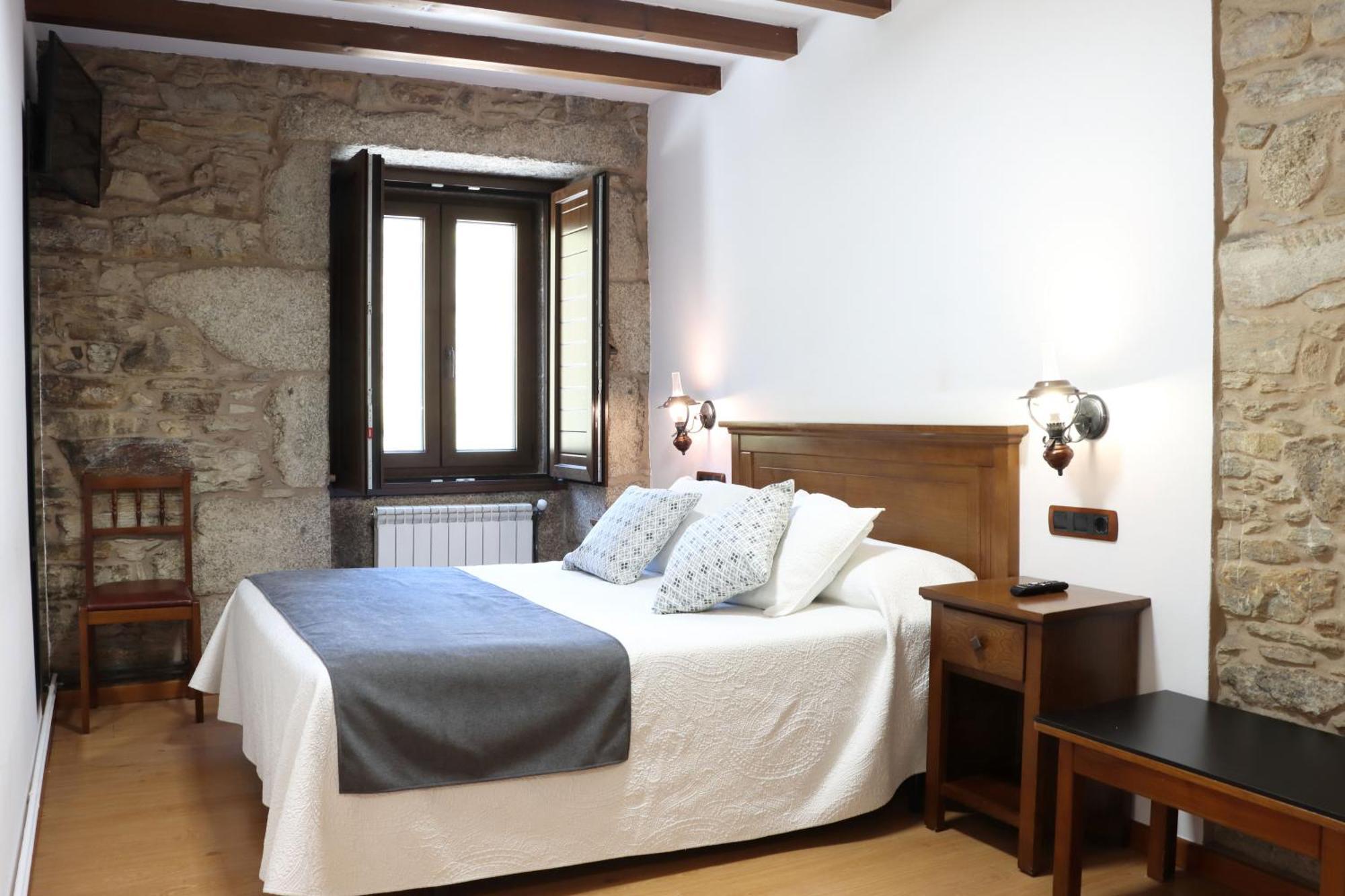 Hotel Pazos Alba ซานติอาโก เด กอมโปสเตลา ภายนอก รูปภาพ